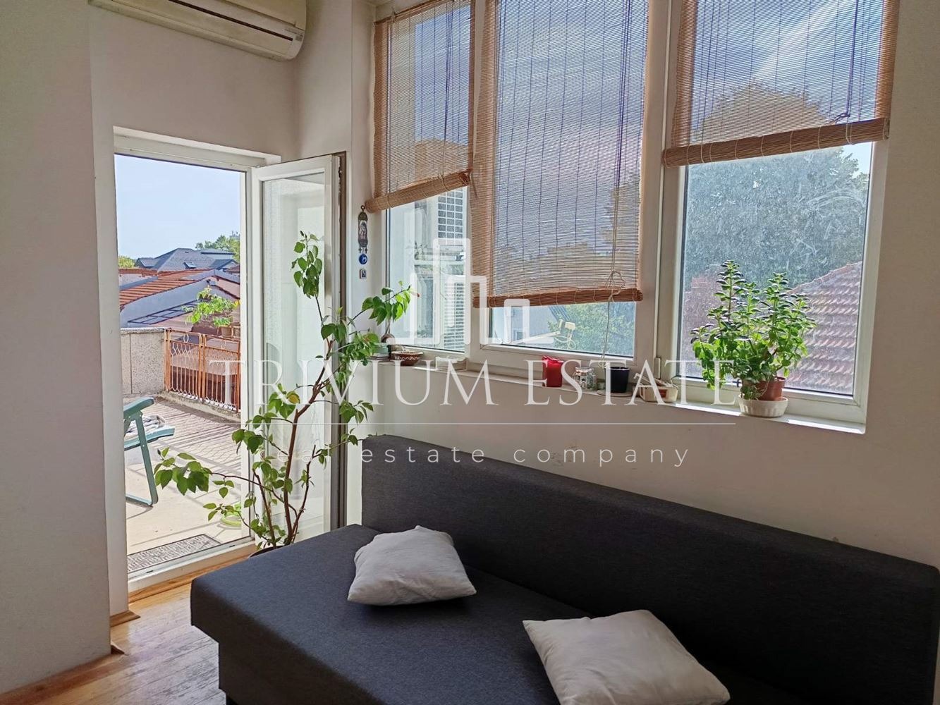 Продава ЕТАЖ ОТ КЪЩА, гр. Пловдив, Център, снимка 3 - Етаж от къща - 53093102