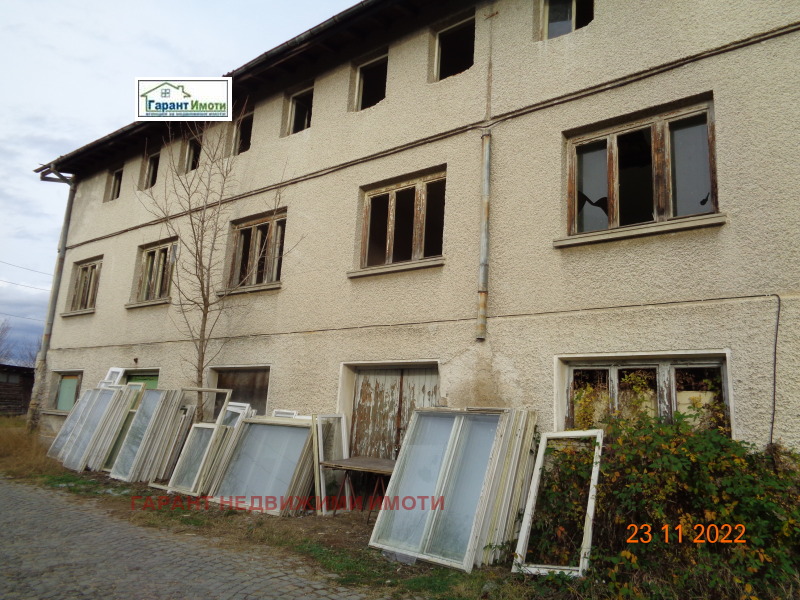 Продава ПРОМ. ПОМЕЩЕНИЕ в област Габрово, гр. Дряново - 976 кв.м / 90 000 € » 176 024.70 лв., ГАРАНТ НЕДВИЖИМИ ИМОТИ