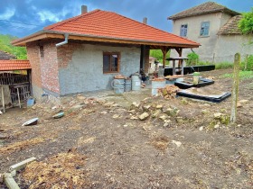 Продажба на имоти в гр. Стражица, област Велико Търново - изображение 20 