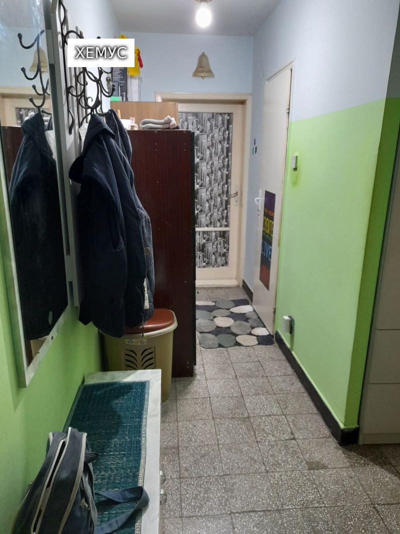 Продава  2-стаен град Русе , Възраждане , 58 кв.м | 33301366 - изображение [9]