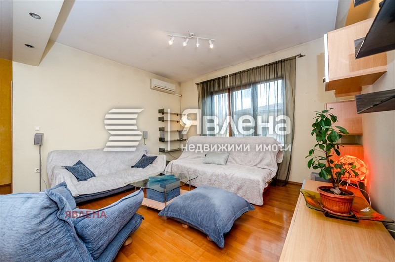 Продава 4-СТАЕН, гр. София, Докторски паметник, снимка 3 - Aпартаменти - 48119424