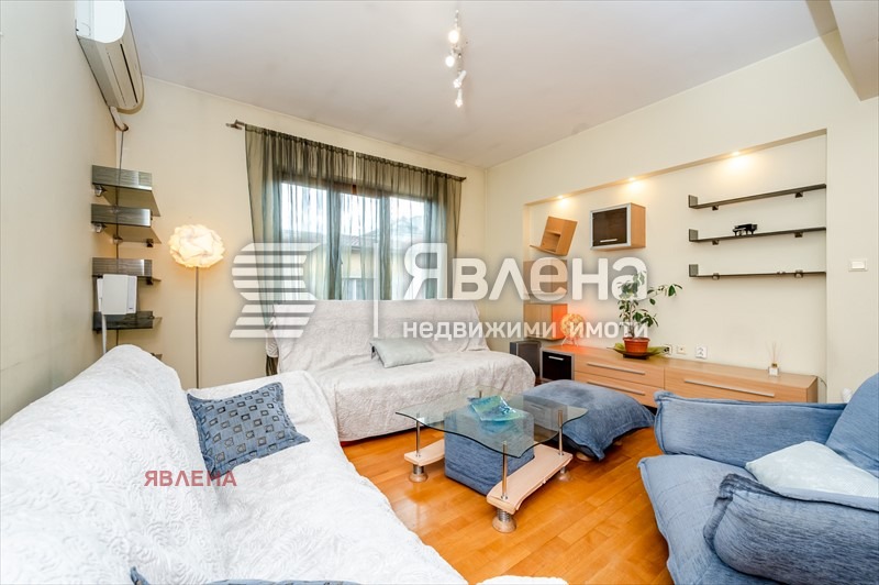 Продава 4-СТАЕН, гр. София, Докторски паметник, снимка 2 - Aпартаменти - 48119424