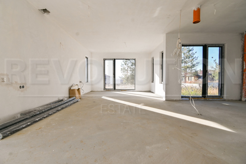 À venda  Casa Região Pernik , Rudarci , 1079 m² | 83007675