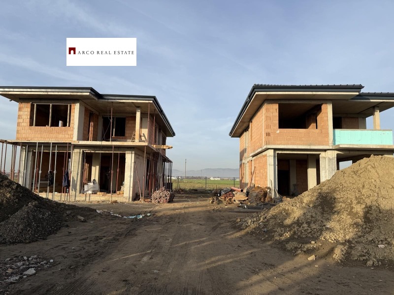 Продава КЪЩА, гр. Елин Пелин, област София област