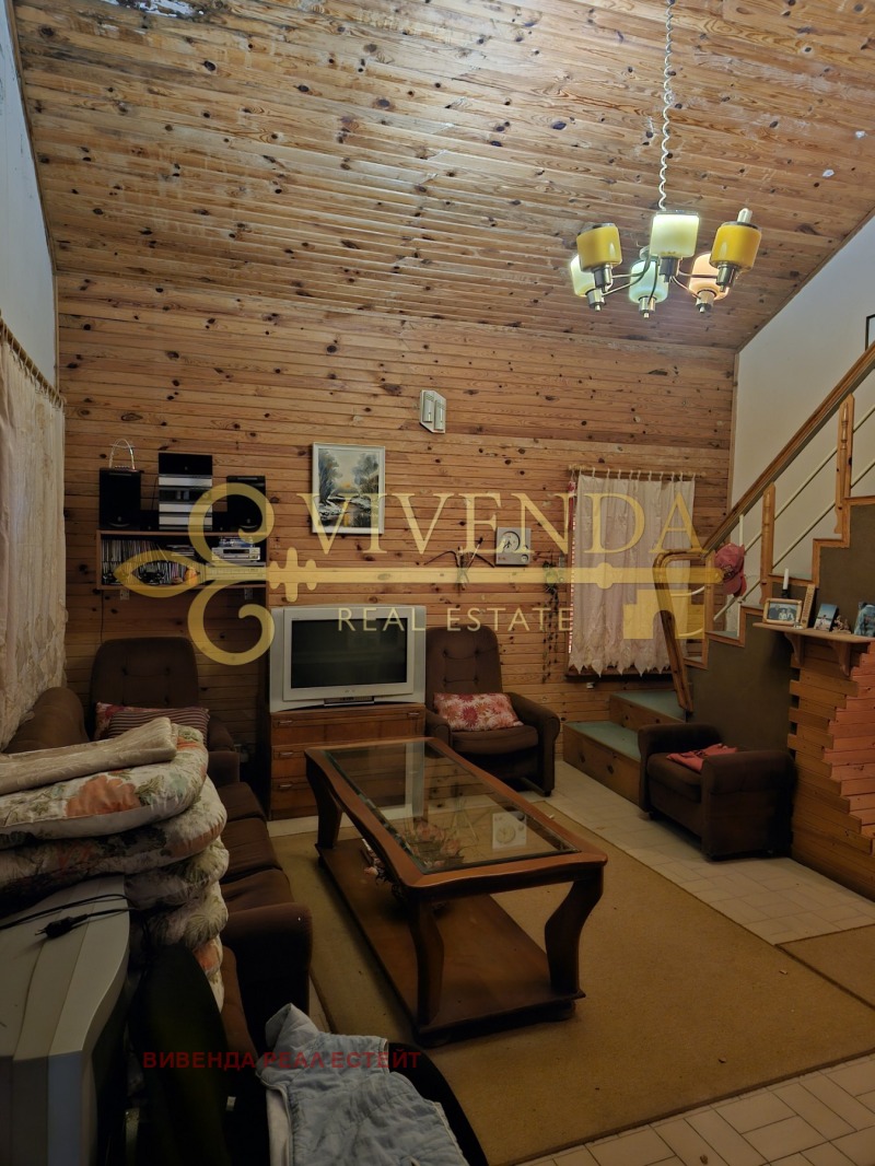 Продава КЪЩА, с. Тученица, област Плевен, снимка 2 - Къщи - 53008090