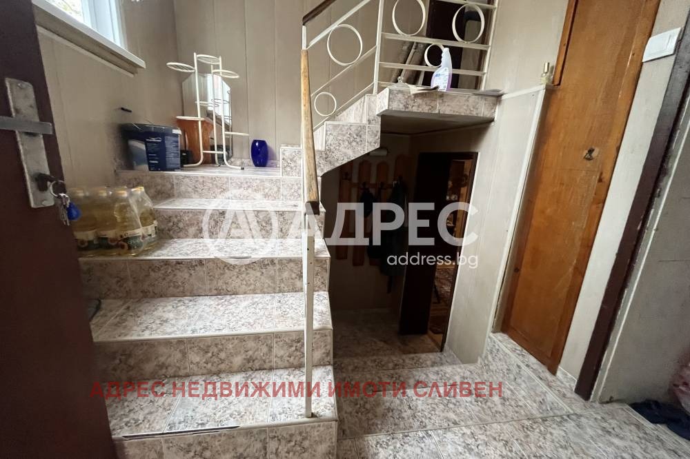 Продава КЪЩА, гр. Сливен, Клуцохор, снимка 9 - Къщи - 54618272
