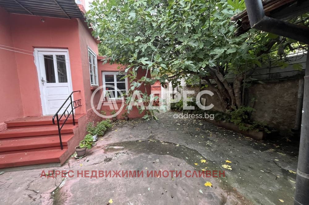 Продава КЪЩА, гр. Сливен, Клуцохор, снимка 2 - Къщи - 54618272