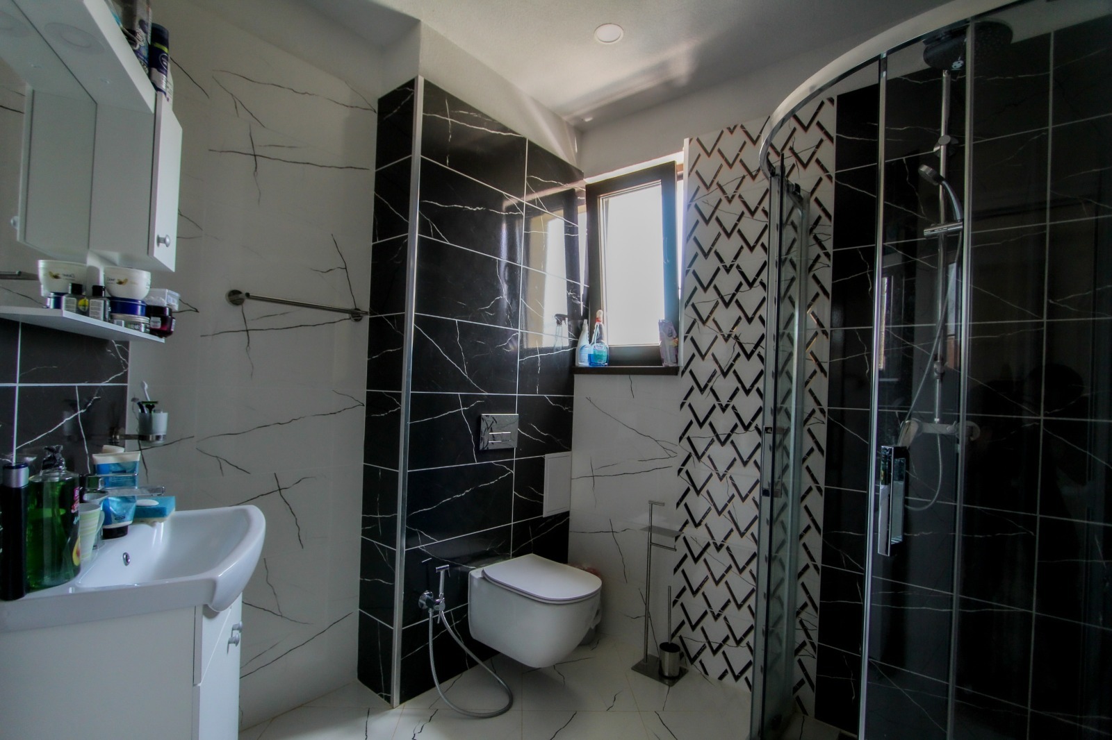 Продава КЪЩА, гр. София, с. Долни Богров, снимка 9 - Къщи - 54671885