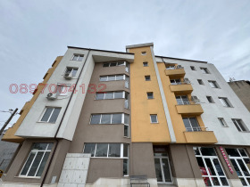 Продава 3-стаен