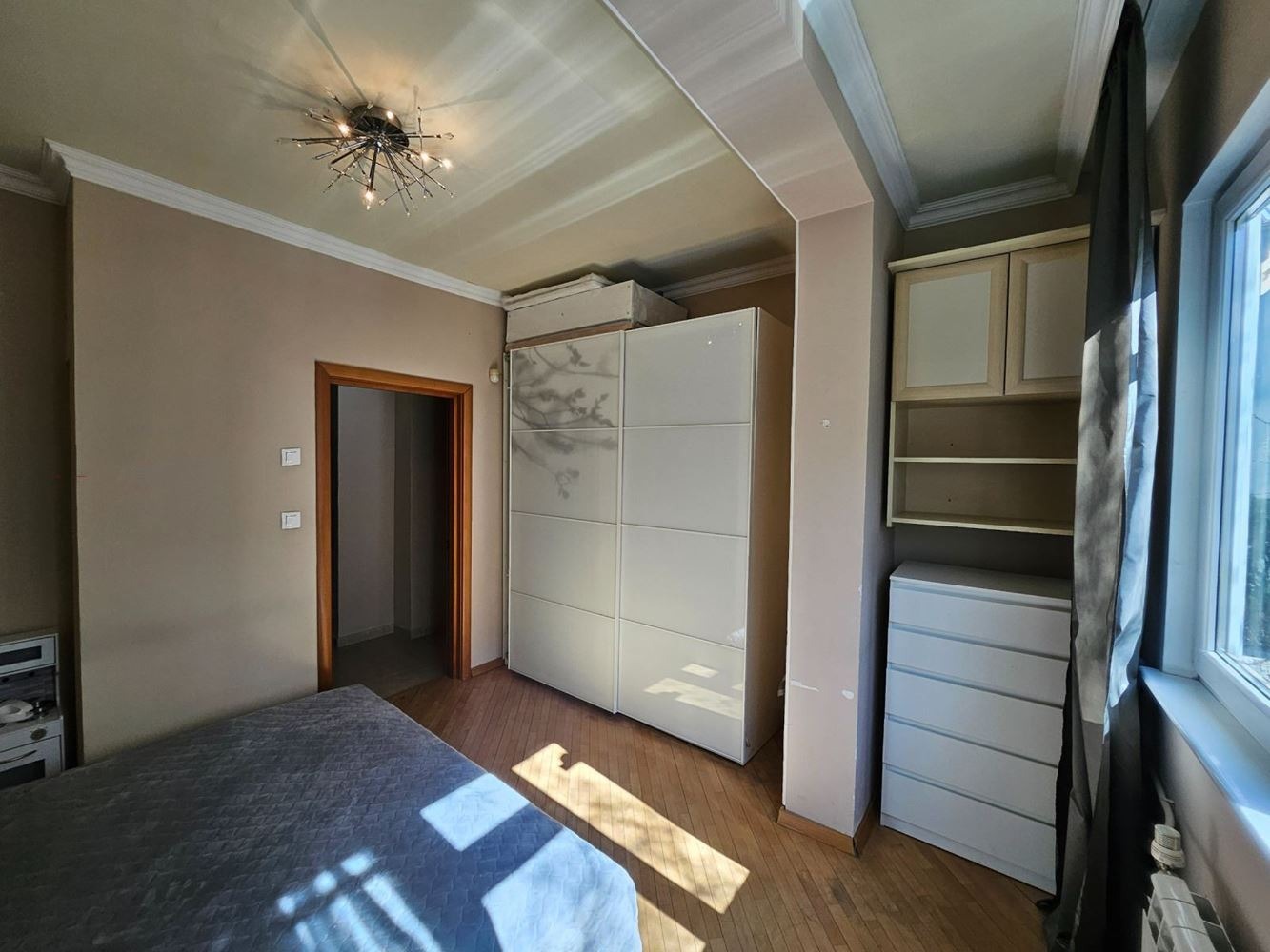 Продава 4-СТАЕН, гр. София, Иван Вазов, снимка 2 - Апартаменти - 54144496