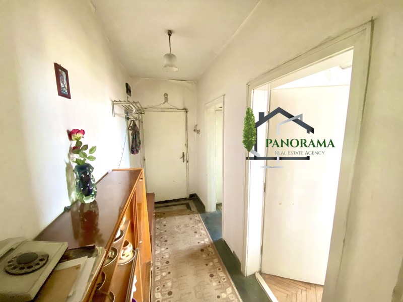 Продава 2-СТАЕН в град Шумен, Център - 65 кв.м / 94 589.00 € » 185 000 лв., ПАНОРАМА
