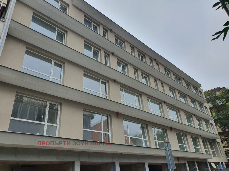 Продава 3-СТАЕН в град Варна, Колхозен пазар - 129 кв.м / 187 000 € » 365 740.21 лв., ПРОПЪРТИ ЗОУН ВАРНА