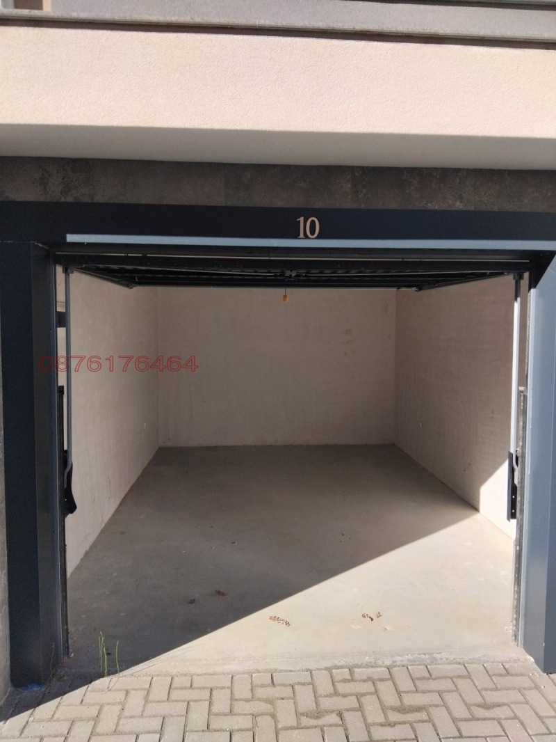 Продава ГАРАЖ в град Пловдив, Христо Смирненски - 24 кв.м / 41 500 € » 81 166.95 лв.