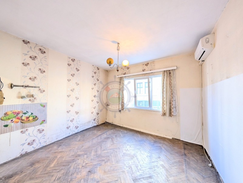 Продава 2-СТАЕН, гр. Варна, Гръцка махала