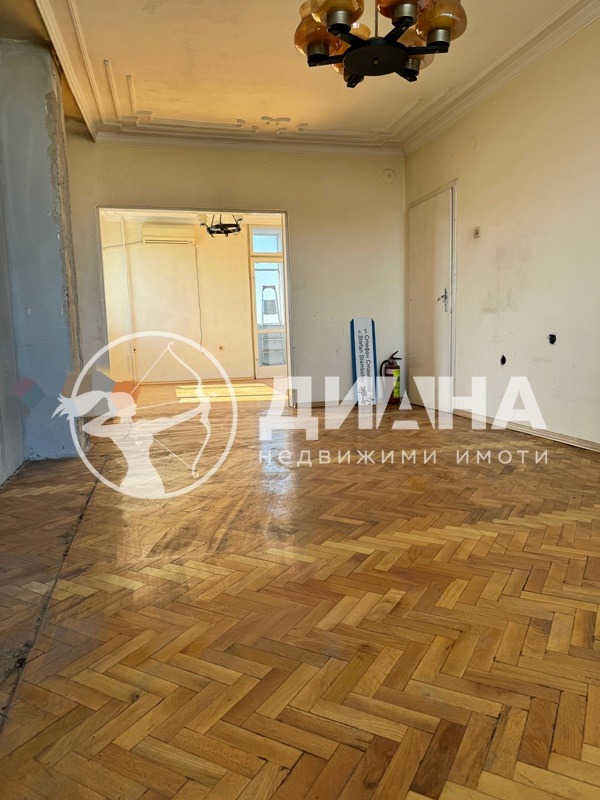 Продава 3-СТАЕН, гр. Пловдив, Кючук Париж, снимка 1 - Aпартаменти - 47505214