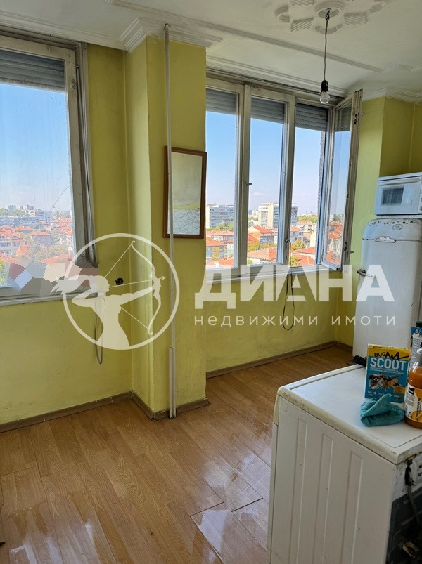 Продава 3-СТАЕН, гр. Пловдив, Кючук Париж, снимка 2 - Aпартаменти - 47505214