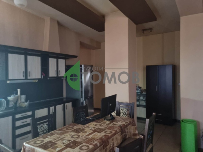 Продава 3-СТАЕН, гр. Шумен, Център, снимка 3 - Апартаменти - 52378062