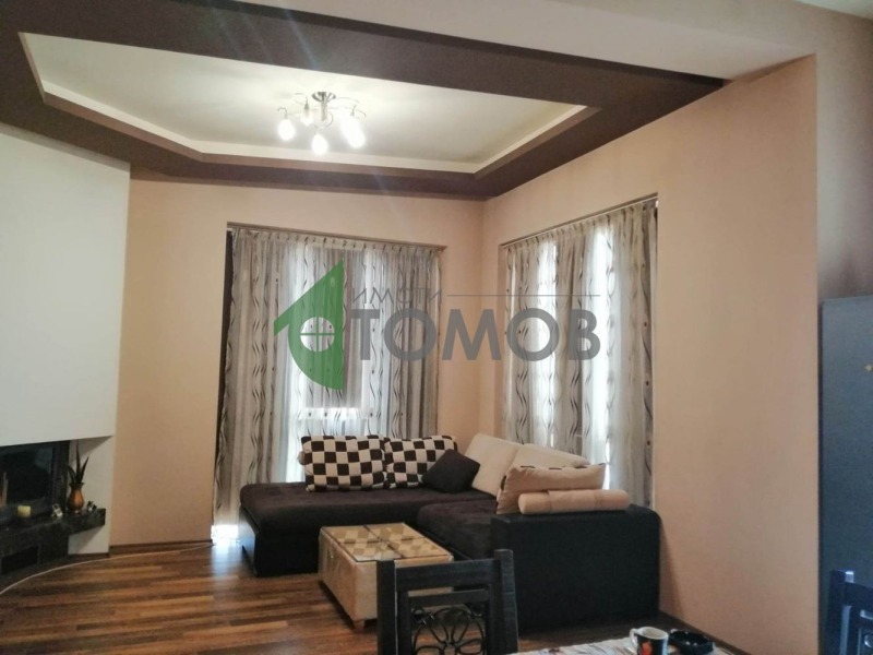 Продава 3-СТАЕН, град Шумен, Център • 240000 лв. / 122710.05 € • 97605977 1