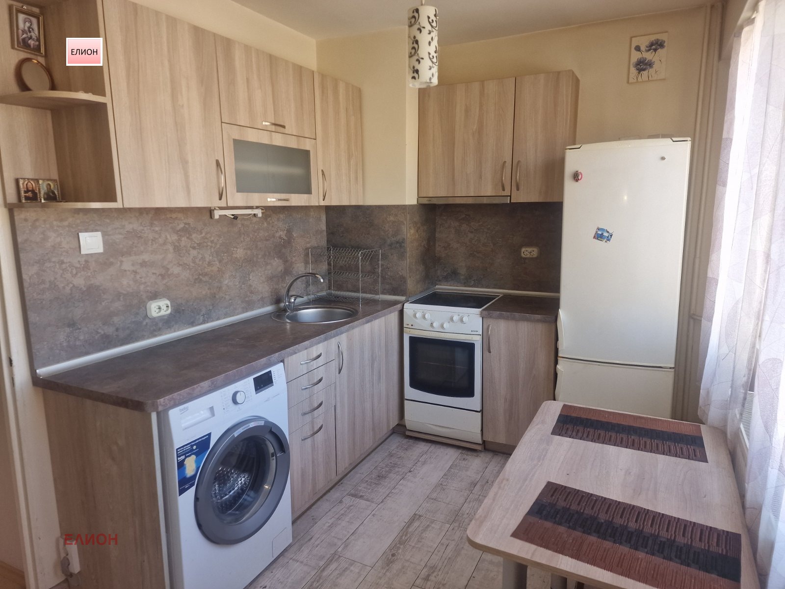 Продава 2-СТАЕН, гр. Перник, Изток, снимка 2 - Апартаменти - 53775769