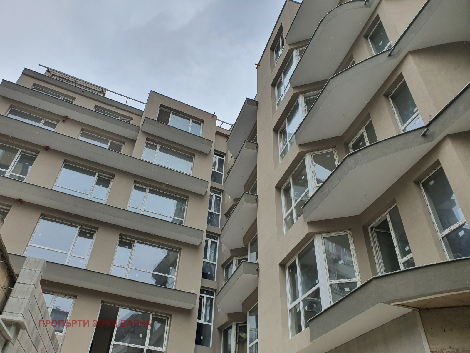 Продава 3-СТАЕН, гр. Варна, Колхозен пазар, снимка 2 - Апартаменти - 56114063