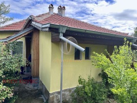 Къща с. Ахматово, област Пловдив