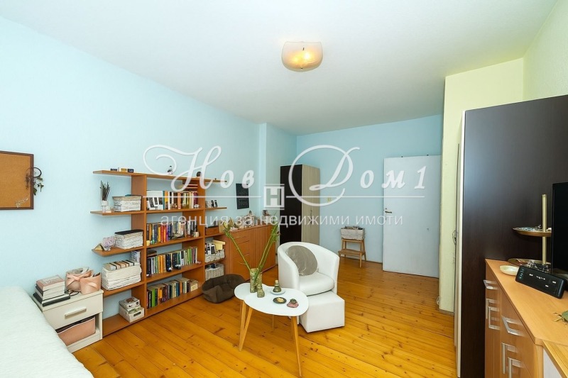 Na sprzedaż  3 sypialnie Plowdiw , Mladeżki Chalm , 126 mkw | 51778629 - obraz [5]