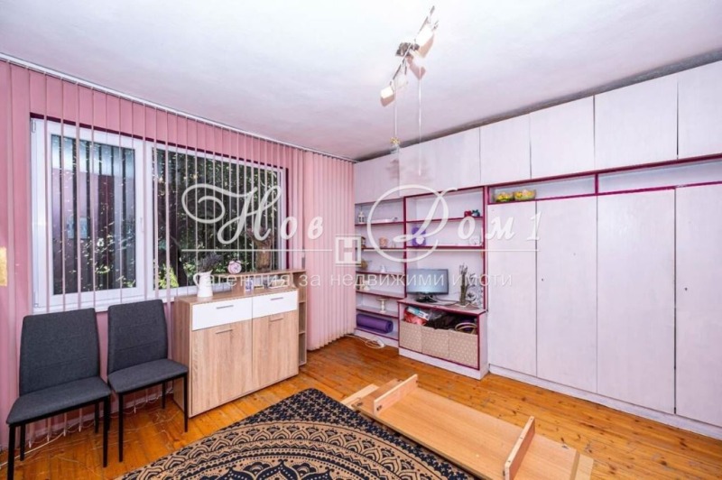 Na sprzedaż  3 sypialnie Plowdiw , Mladeżki Chalm , 126 mkw | 51778629 - obraz [4]