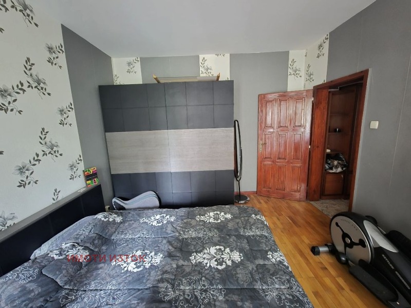 Продается  1 спальня Перник , Димова махала , 58 кв.м | 49468596