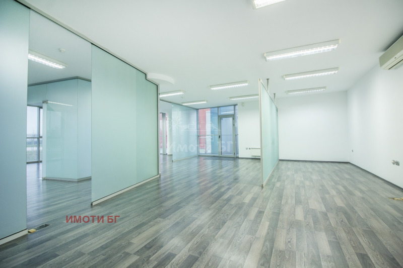 Te koop  Kantoor Sofia , Vrazjdebna , 1623 m² | 51402829