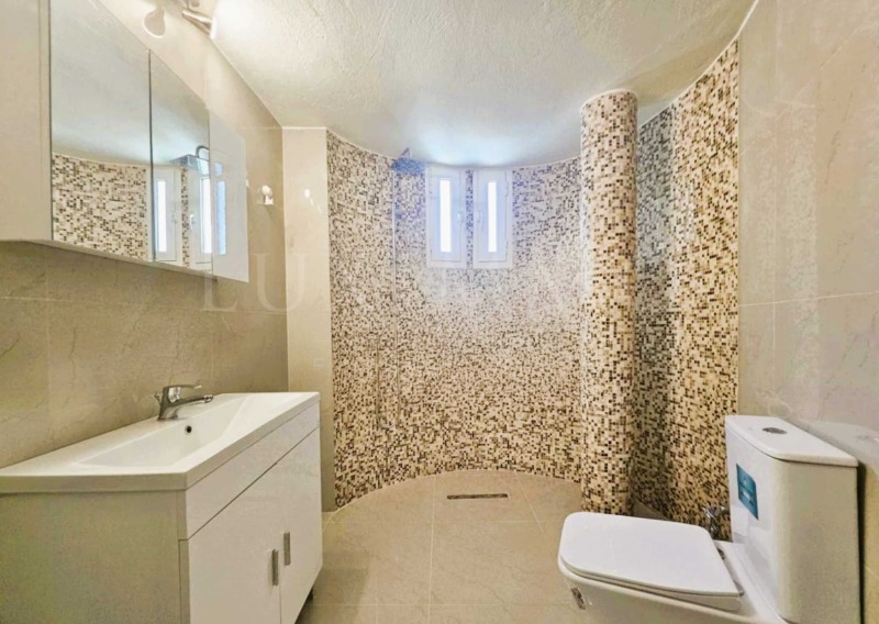 Продава ВИЛА, Извън страната, област Извън страната, снимка 11 - Вили - 52398490