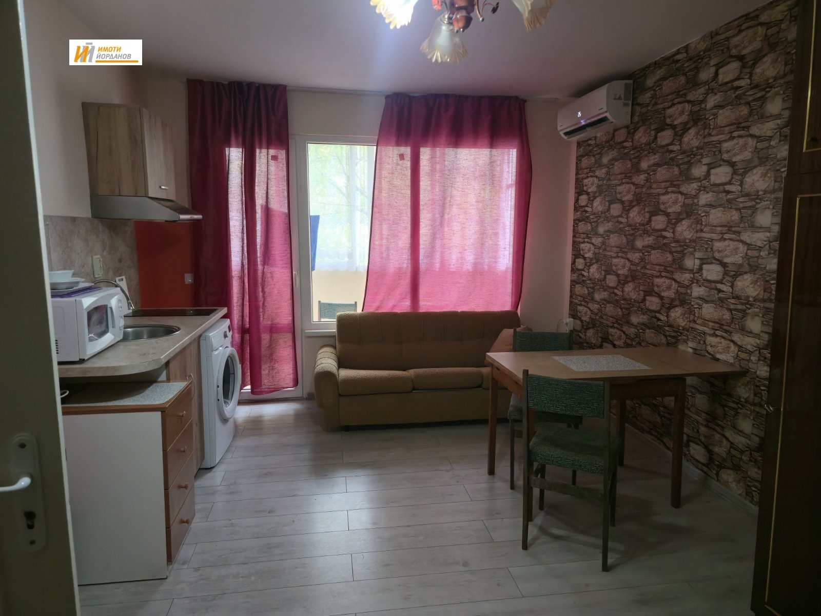 Продава 3-СТАЕН, гр. Велико Търново, Зона Б, снимка 2 - Апартаменти - 53674829