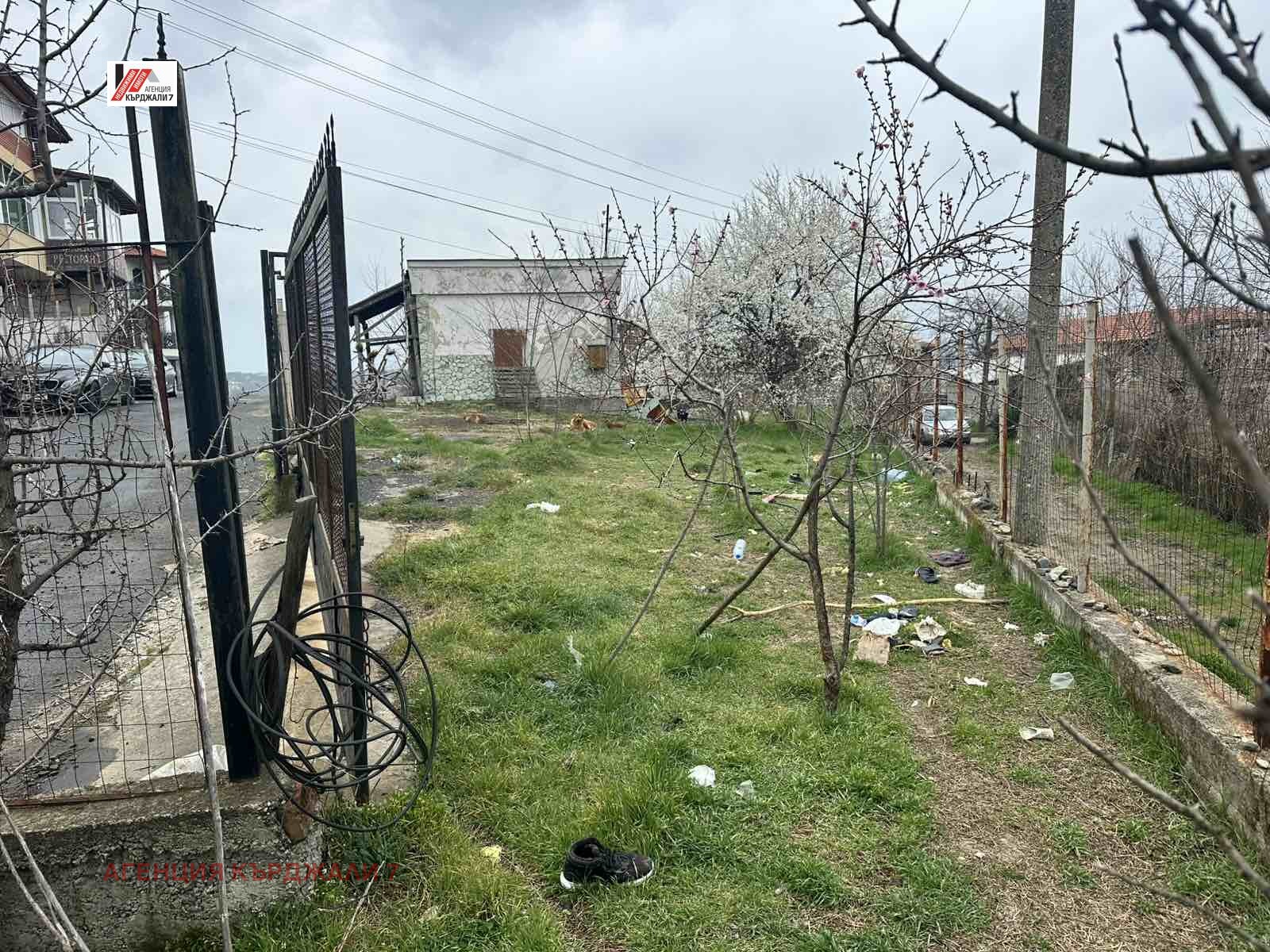 Продава МАГАЗИН, с. Сипей, област Кърджали, снимка 12 - Магазини - 53893602