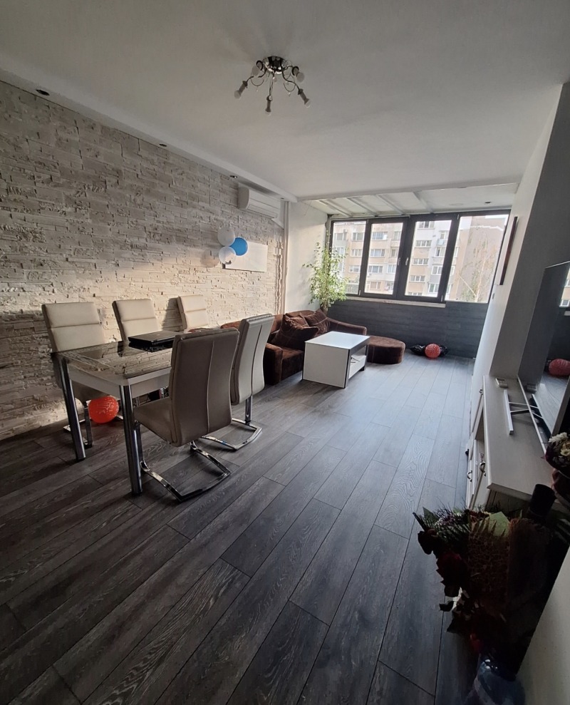 Продава 3-СТАЕН в град София, Белите брези - 70 кв.м / 243 300 € » 475 853.44 лв., СОФИЯ ПРОПЪРТИ