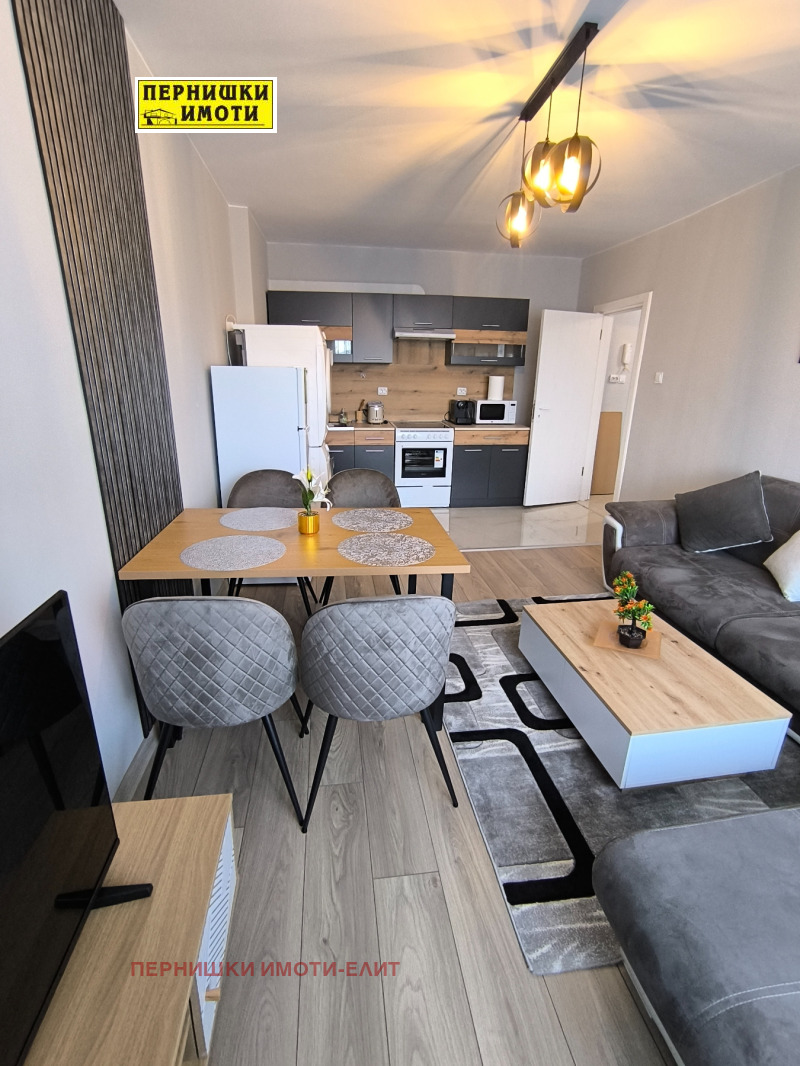 Продава  2-стаен град Перник , Изток , 54 кв.м | 35489908 - изображение [3]