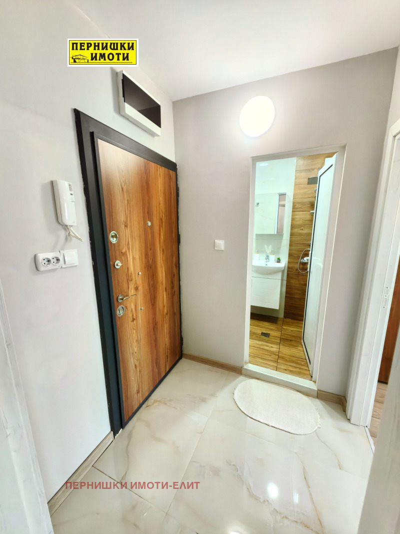 Продава  2-стаен град Перник , Изток , 54 кв.м | 35489908 - изображение [5]
