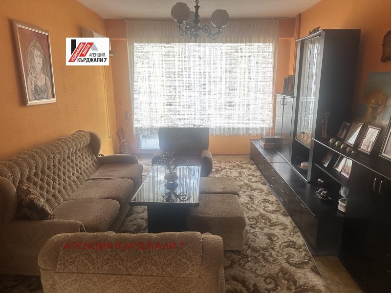 Satılık  3+ yatak odası Kardjali , Vazrojdenci , 100 metrekare | 23146658 - görüntü [2]