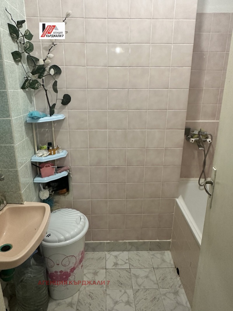 Satılık  3+ yatak odası Kardjali , Vazrojdenci , 100 metrekare | 23146658 - görüntü [14]