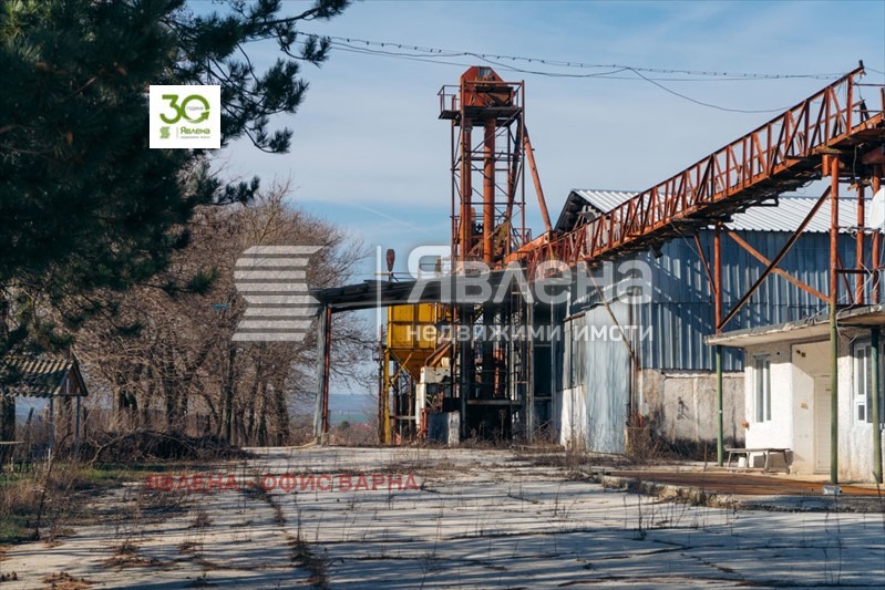 Продава СКЛАД, с. Градинарово, област Варна, снимка 2 - Складове - 56228447