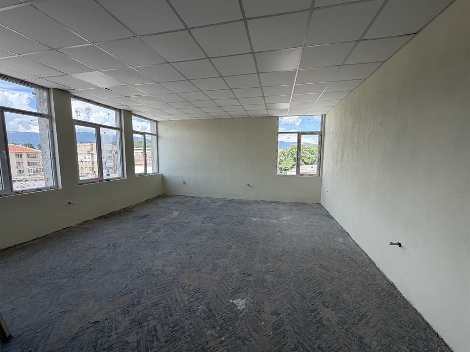 Продава ОФИС, гр. Казанлък, област Стара Загора, снимка 2 - Офиси - 55233665