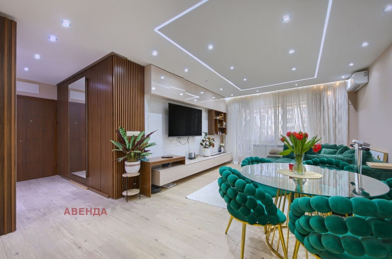 Продава 3-СТАЕН, гр. София, Витоша