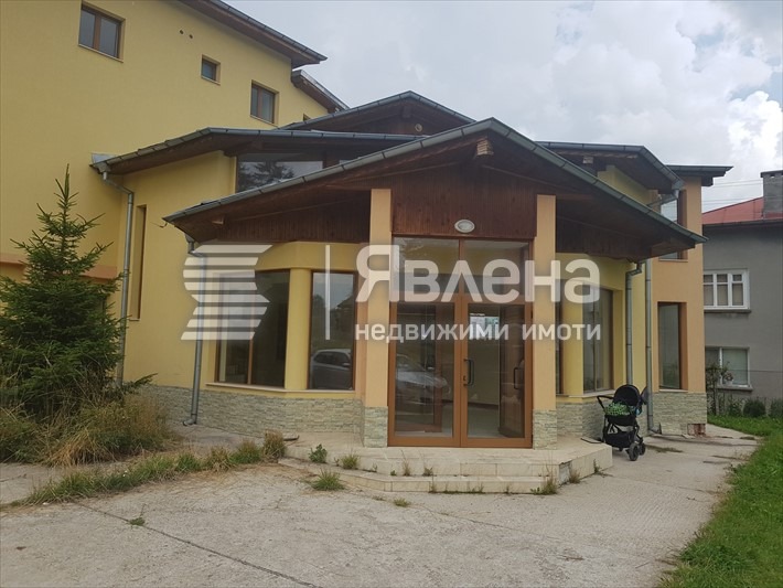 Продава ХОТЕЛ, гр. Смолян, в.з. Смолян