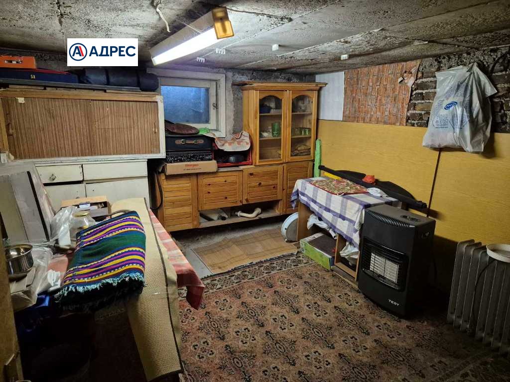 Продава ЕТАЖ ОТ КЪЩА, гр. Велинград, област Пазарджик, снимка 16 - Етаж от къща - 55606538