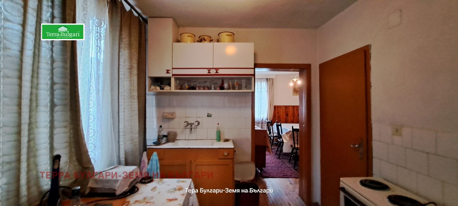 Продава КЪЩА, с. Боснек, област Перник, снимка 11 - Къщи - 53953916