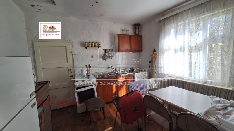 Продава КЪЩА, с. Бродилово, област Бургас, снимка 2 - Къщи - 52258126