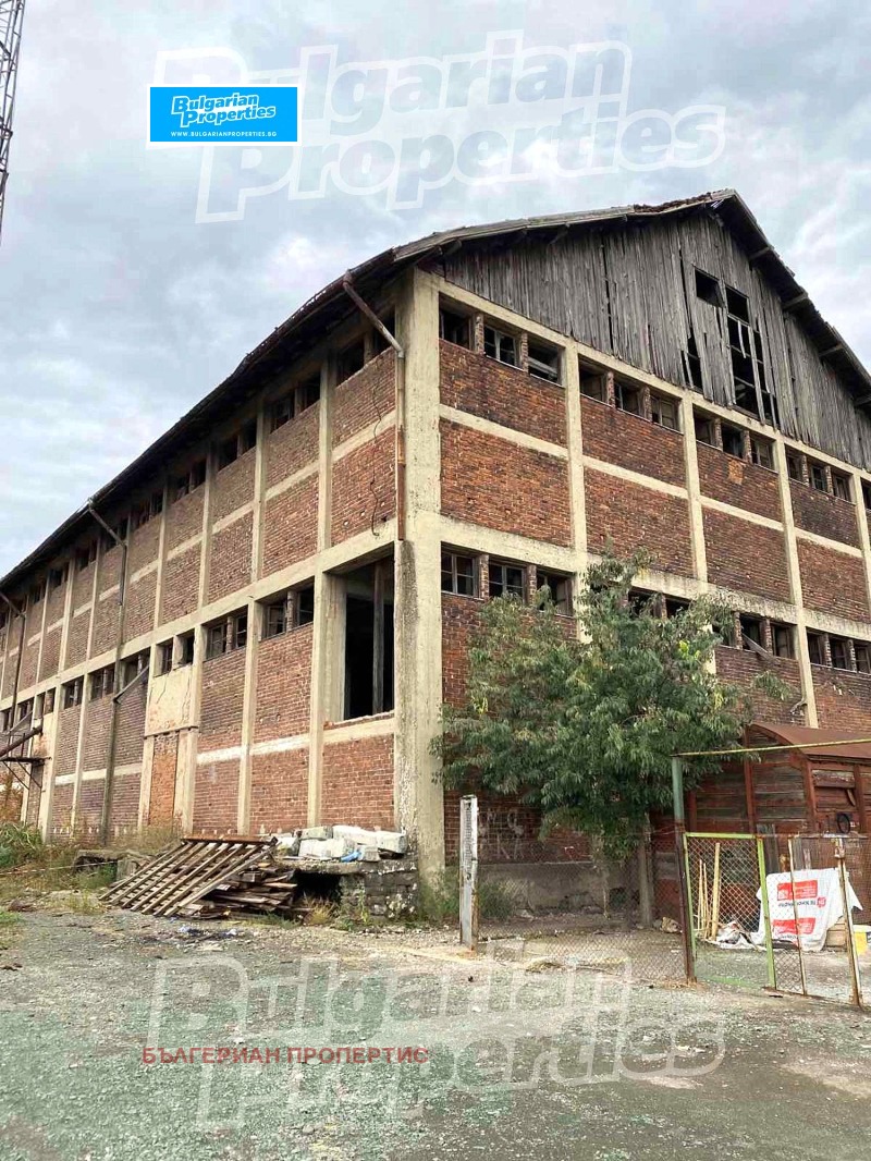 En venta  Edificio industrial región Burgas , Karnobat , 1000 metros cuadrados | 32855153 - imagen [6]