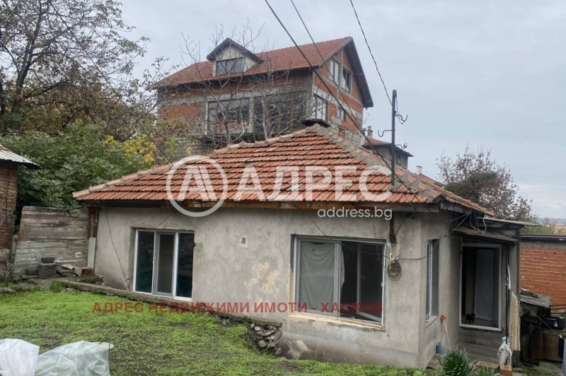 Продава КЪЩА, гр. Хасково, Воеводски, снимка 2 - Къщи - 52313812