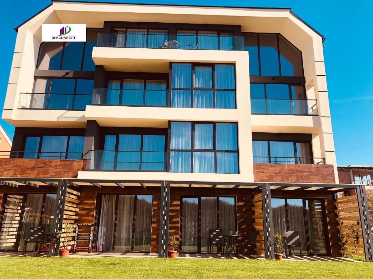 Продава КЪЩА, с. Синеморец, област Бургас, снимка 2 - Къщи - 55413954