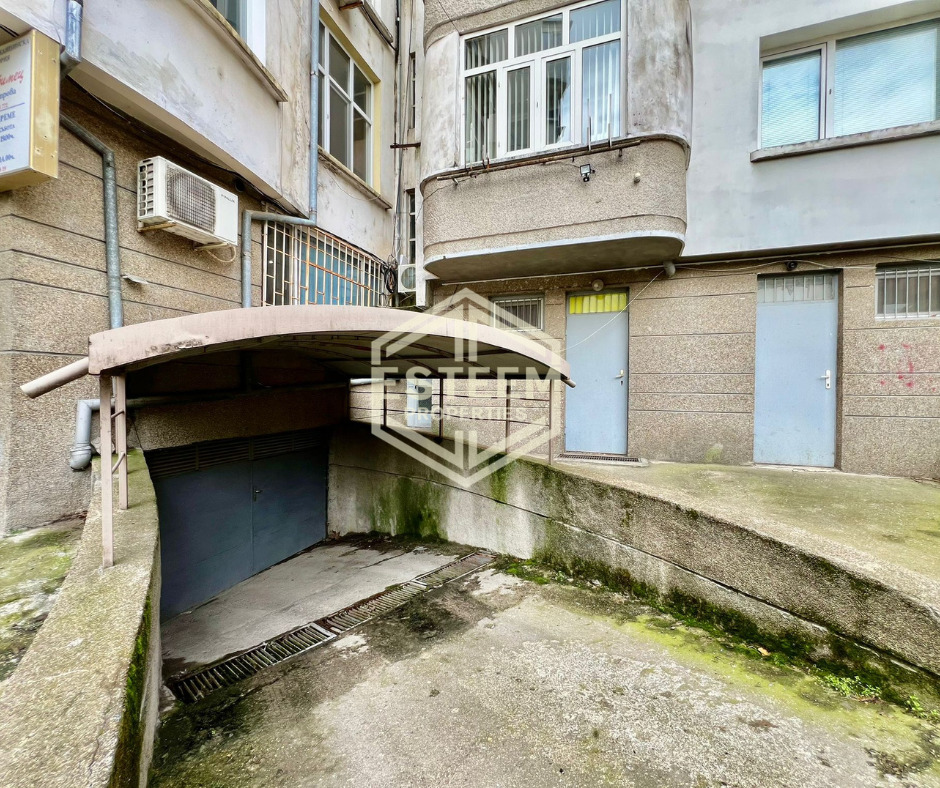 Продава ГАРАЖ, ПАРКОМЯСТО, гр. Русе, Широк център