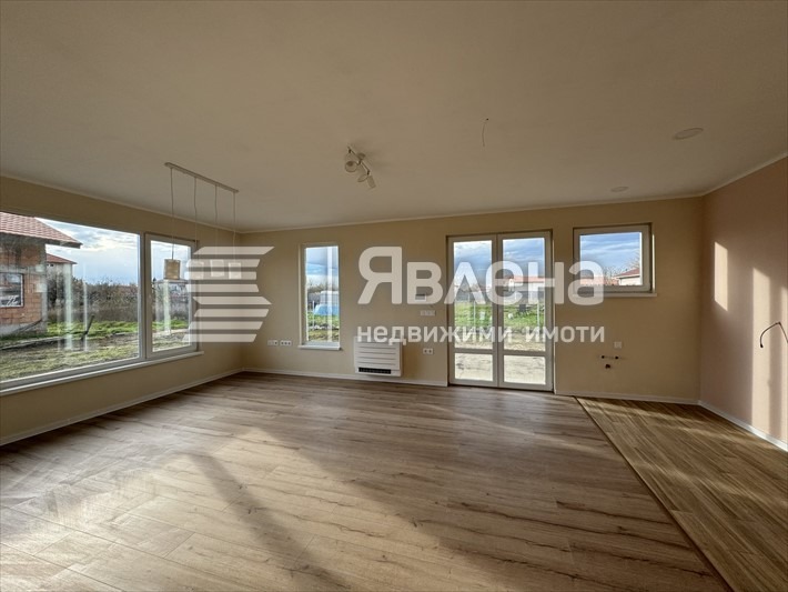 Продава КЪЩА, с. Граф Игнатиево, област Пловдив, снимка 2 - Къщи - 53027505