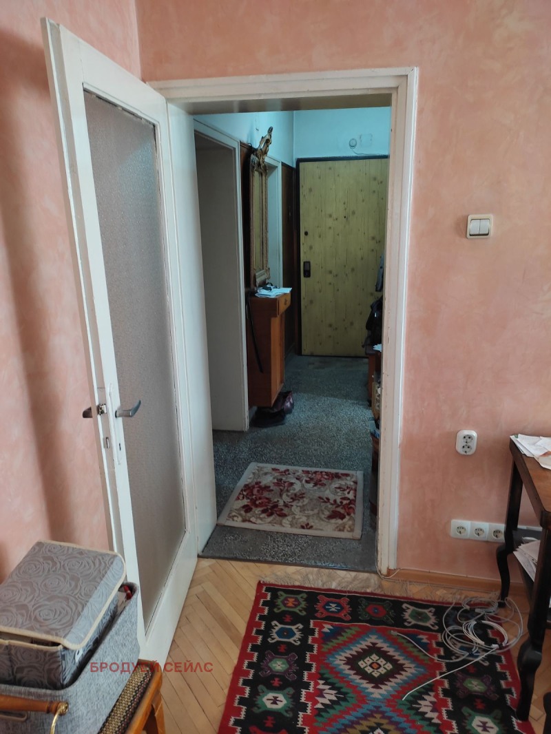 Продава 4-СТАЕН, гр. Благоевград, Идеален център, снимка 2 - Апартаменти - 52824898